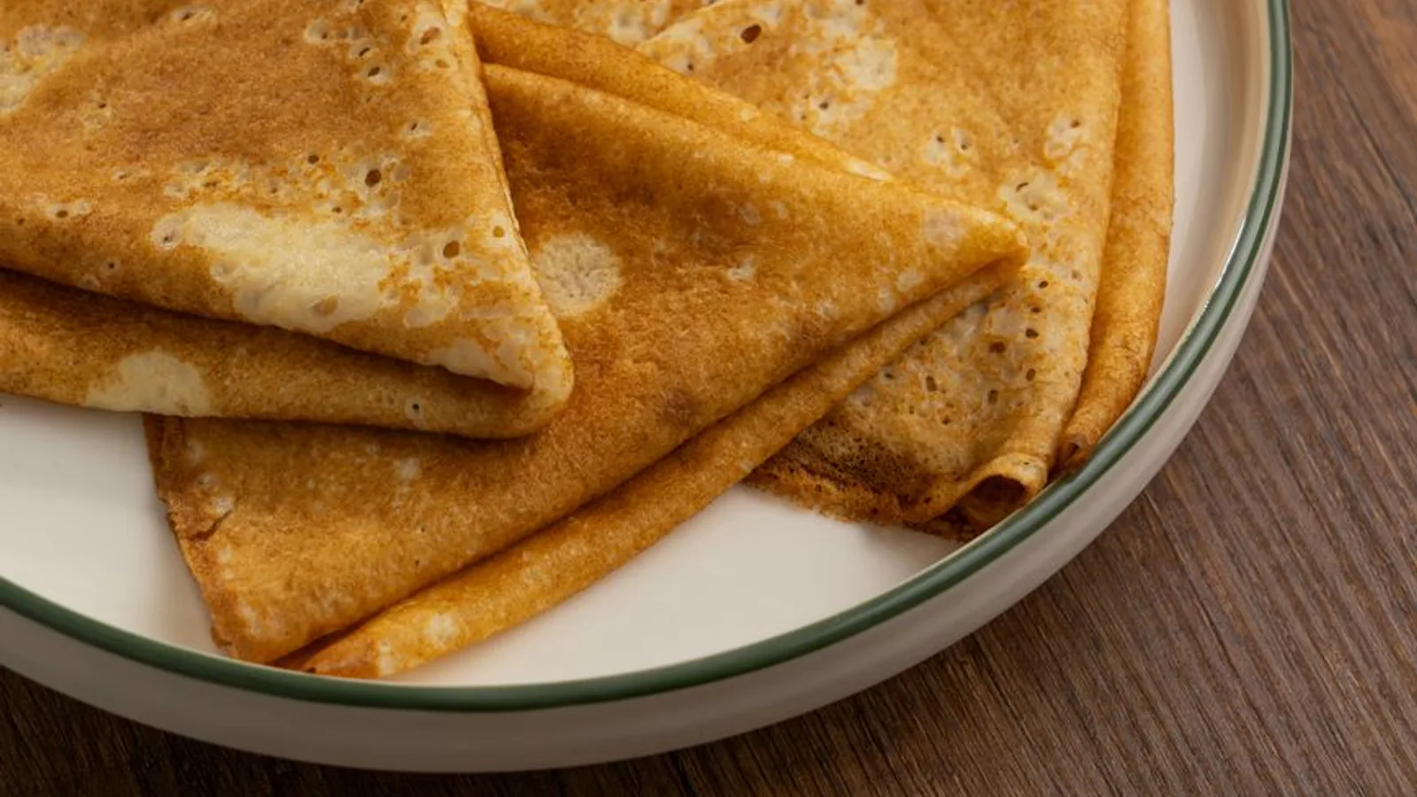 crepes dulces y saladas en Qué pedir en un brunch según lo que te apetece de verdad