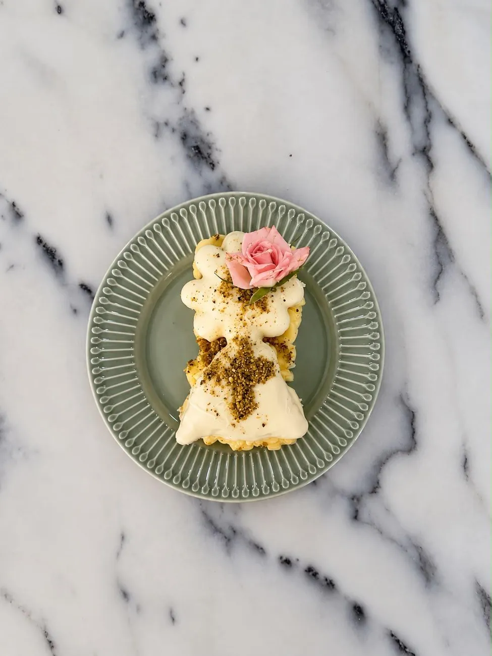 Virgencita del Pilar de crema y praliné de pistacho